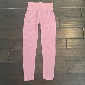NWOT NVGTN Contour Seamless Leggings in Pastel Pink Size XS